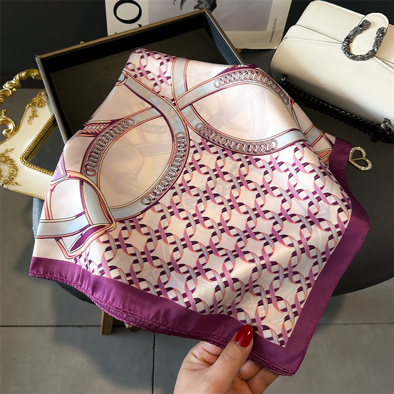 Pañuelo Cuadrado de Lujo para  - Silk Blouse reseña y precio